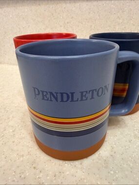 Pendleton mugs EUC